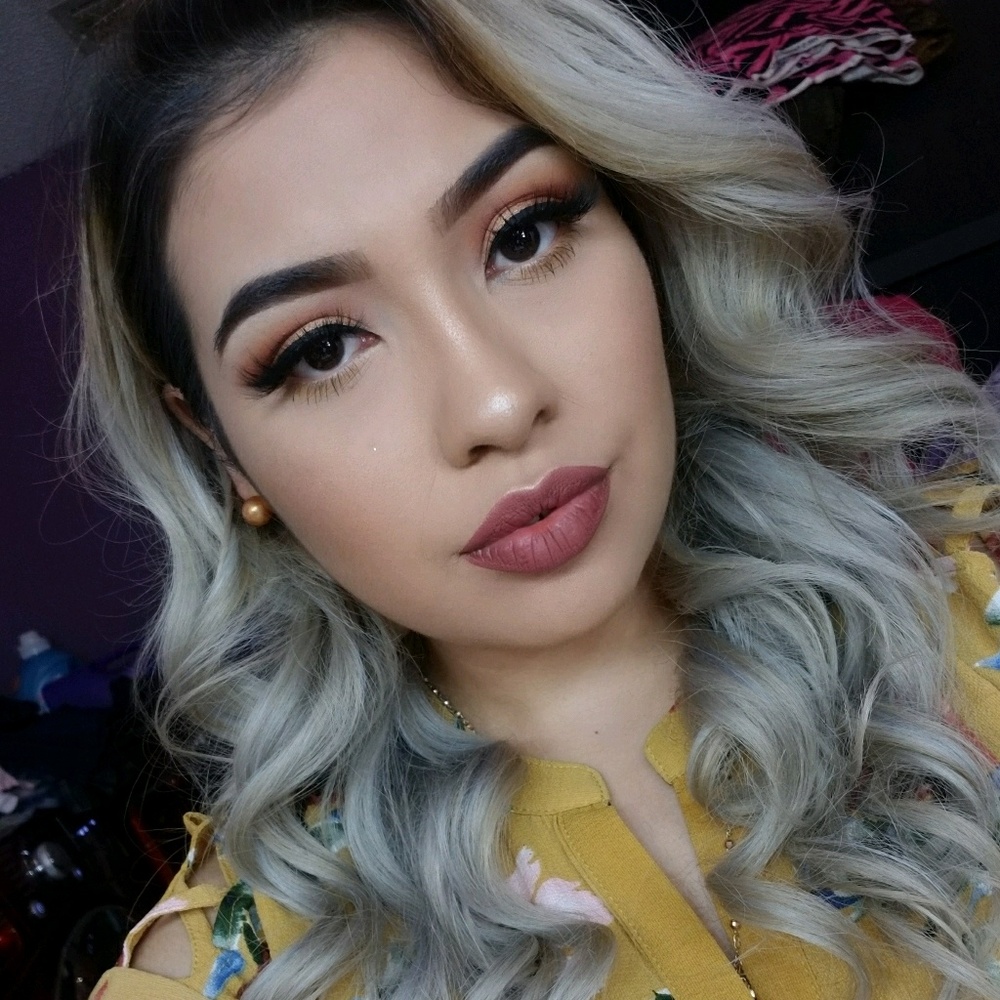 Meet your Posher, Ysamar